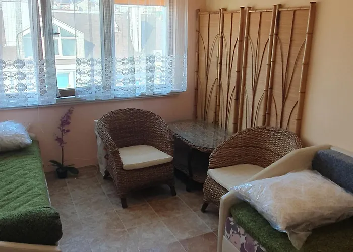 лято ヴァルナ